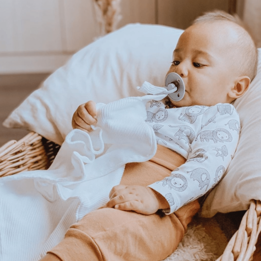 Ribbed Pacifier Blankies