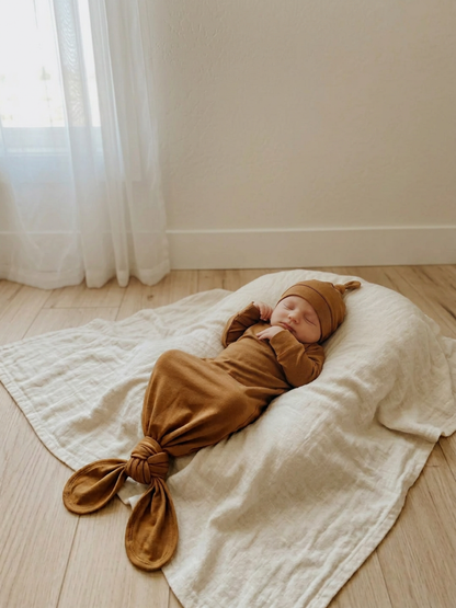 Baby - Solid Cotton Knotted Sleeper + Beanie